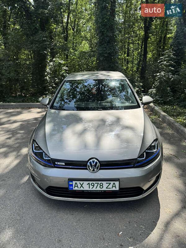 Хетчбек Volkswagen e-Golf 2017 в Харкові