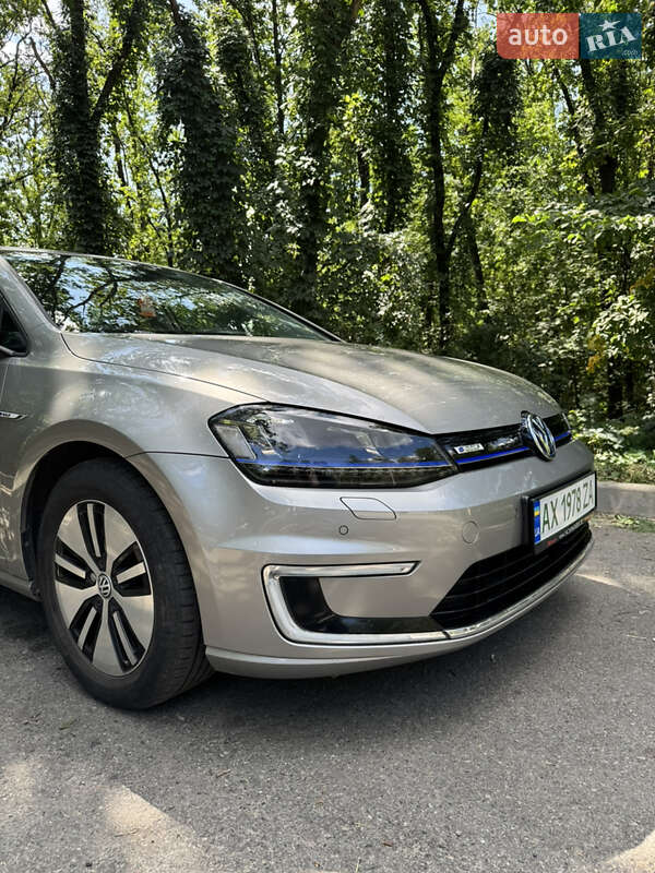 Хетчбек Volkswagen e-Golf 2017 в Харкові