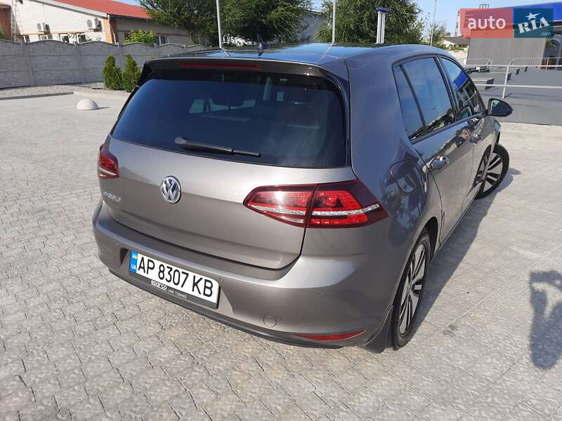 Хетчбек Volkswagen e-Golf 2015 в Запоріжжі
