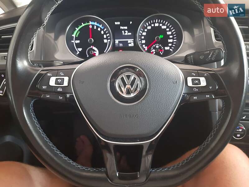 Хетчбек Volkswagen e-Golf 2015 в Запоріжжі