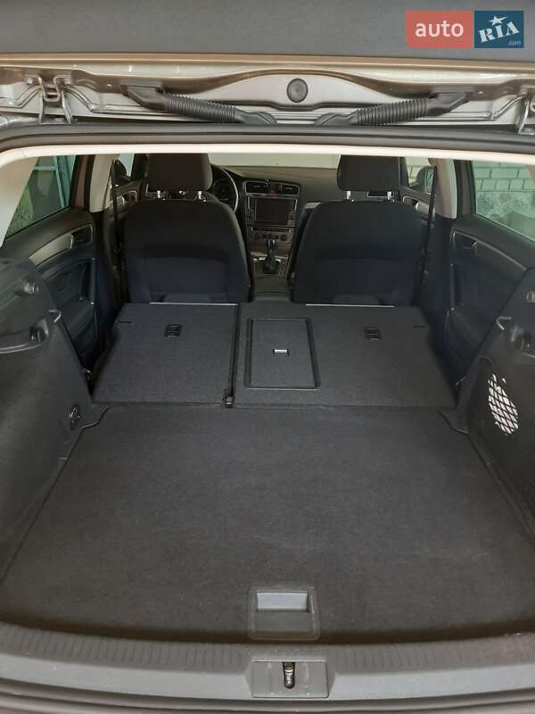 Хетчбек Volkswagen e-Golf 2015 в Запоріжжі