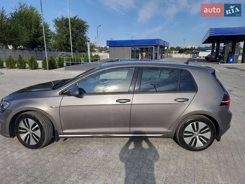 Хетчбек Volkswagen e-Golf 2015 в Запоріжжі