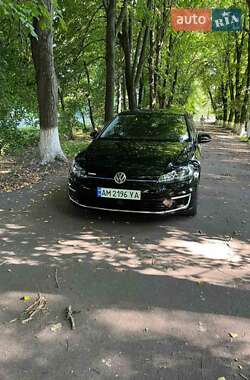 Хэтчбек Volkswagen e-Golf 2018 в Казатине