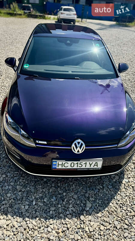 Хэтчбек Volkswagen e-Golf 2019 в Калуше