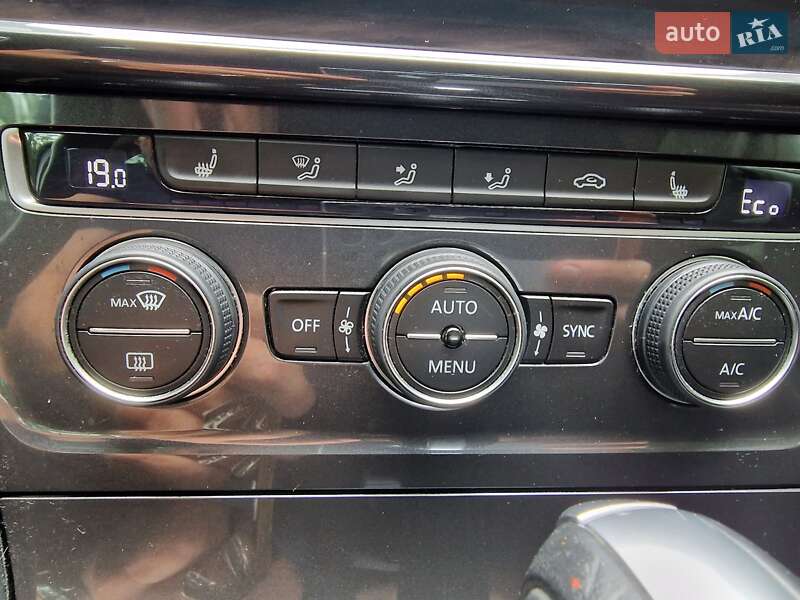 Хэтчбек Volkswagen e-Golf 2019 в Мукачево