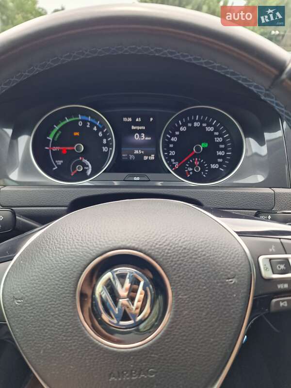 Хэтчбек Volkswagen e-Golf 2019 в Мукачево