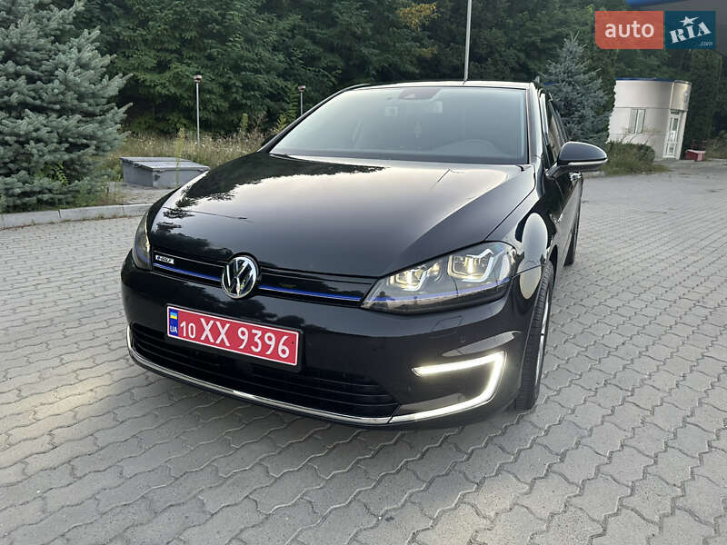 Хэтчбек Volkswagen e-Golf 2015 в Могилев-Подольске фото 4 Хэтчбек Volkswagen e-Golf 2015 в Могилев-Подольске