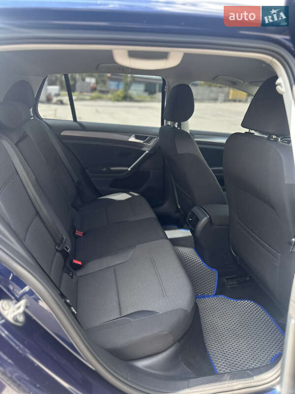 Хетчбек Volkswagen e-Golf 2019 в Харкові