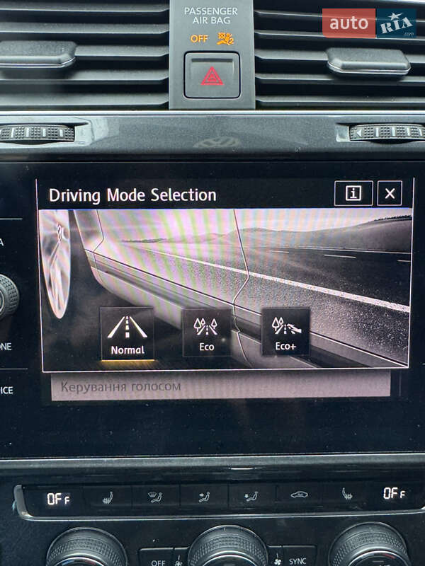 Хетчбек Volkswagen e-Golf 2019 в Харкові