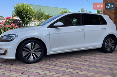 Хэтчбек Volkswagen e-Golf 2017 в Виннице