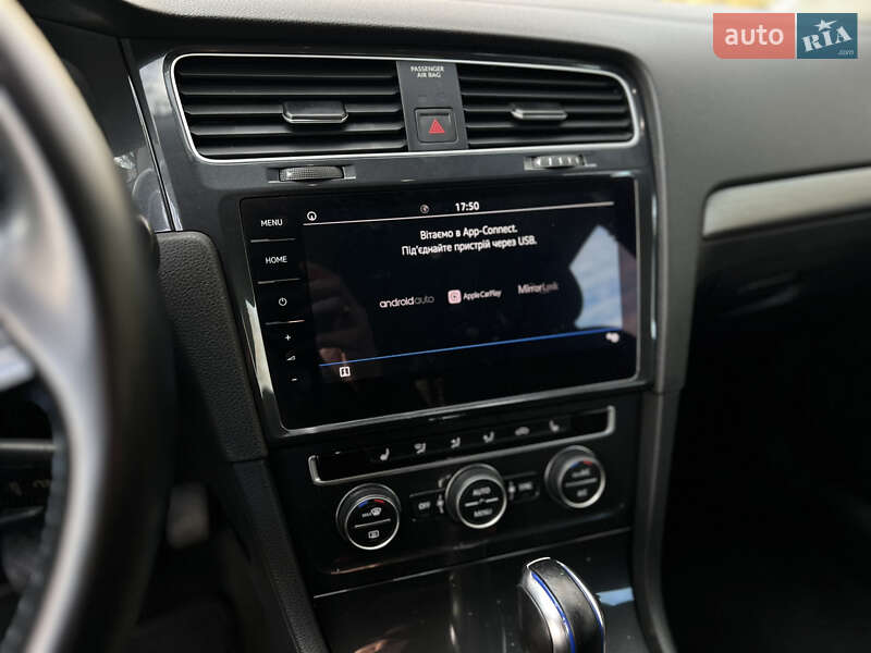 Хэтчбек Volkswagen e-Golf 2018 в Луцке