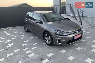 Хэтчбек Volkswagen e-Golf 2015 в Черновцах