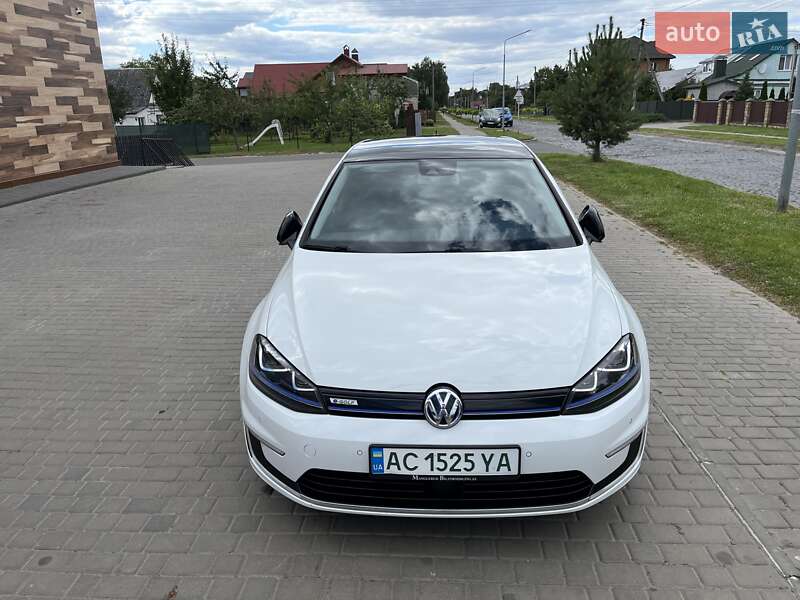 Хетчбек Volkswagen e-Golf 2014 в Луцьку