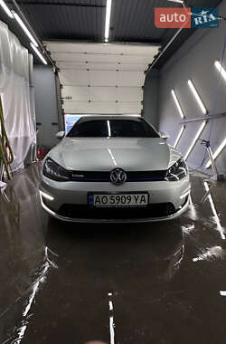 Хетчбек Volkswagen e-Golf 2016 в Ужгороді