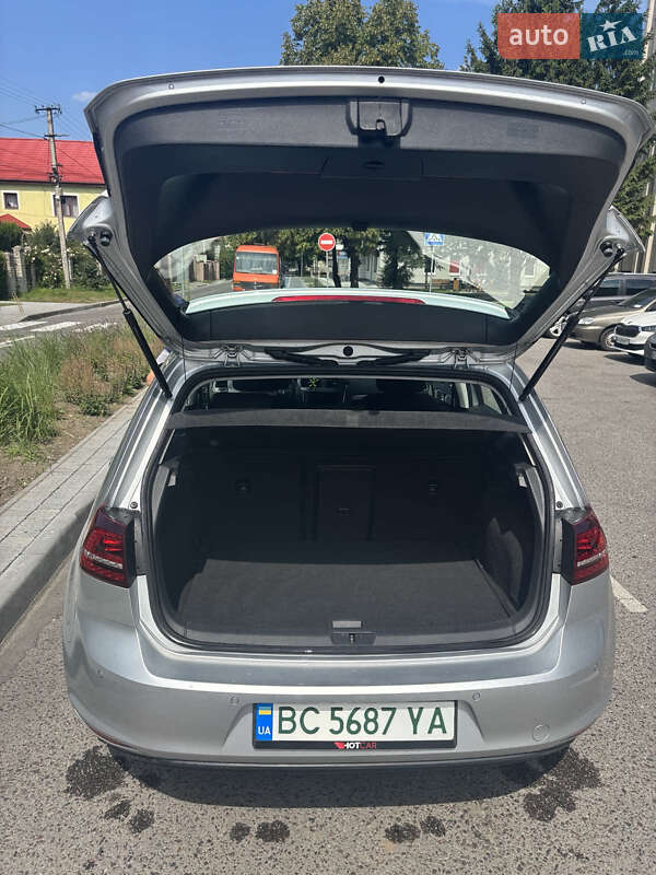 Хэтчбек Volkswagen e-Golf 2016 в Львове