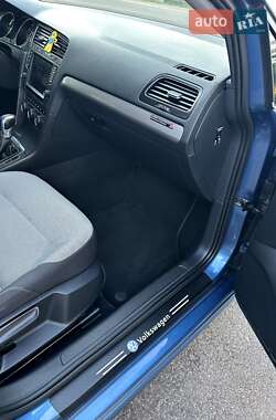 Хэтчбек Volkswagen e-Golf 2014 в Житомире