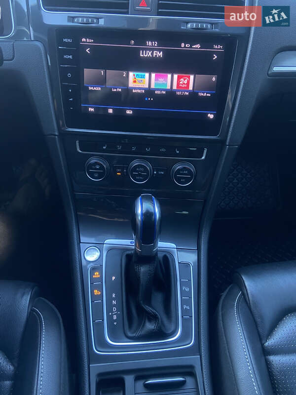 Хэтчбек Volkswagen e-Golf 2017 в Кривом Роге фото 19 Хэтчбек Volkswagen e-Golf 2017 в Кривом Роге