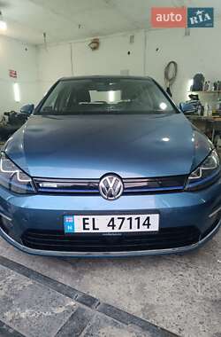 Хетчбек Volkswagen e-Golf 2015 в Рівному