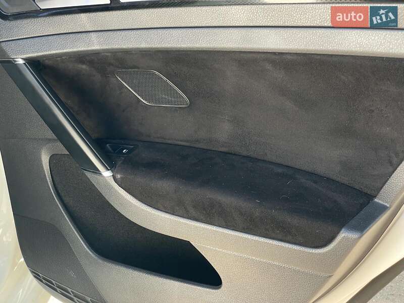 Хетчбек Volkswagen e-Golf 2017 в Києві