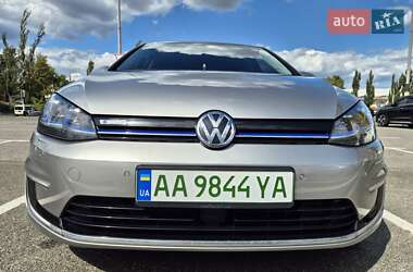 Хэтчбек Volkswagen e-Golf 2018 в Киеве