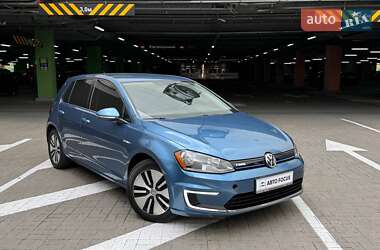 Хетчбек Volkswagen e-Golf 2016 в Києві