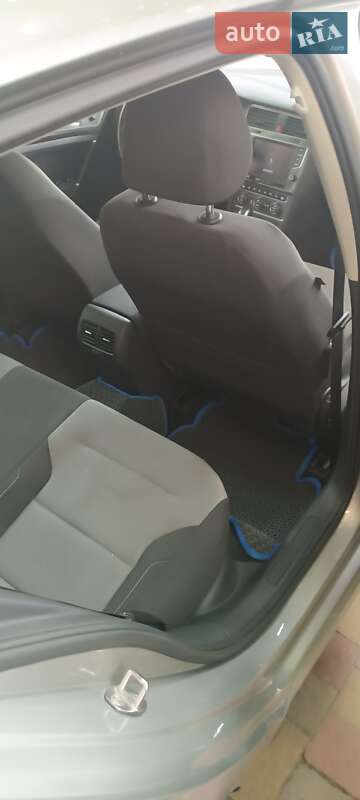 Хетчбек Volkswagen e-Golf 2014 в Львові