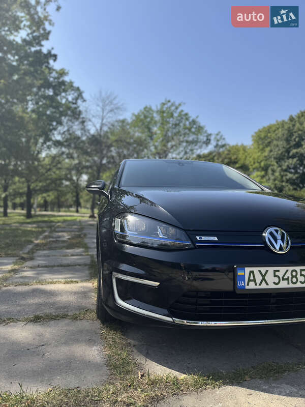 Хетчбек Volkswagen e-Golf 2015 в Харкові фото Хетчбек Volkswagen e-Golf 2015 в Харкові