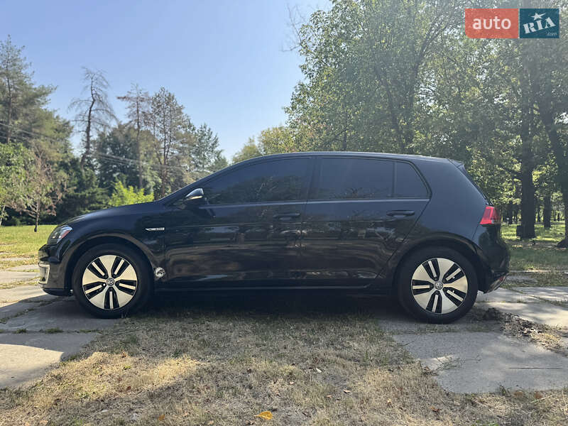 Хетчбек Volkswagen e-Golf 2015 в Харкові фото 12 Хетчбек Volkswagen e-Golf 2015 в Харкові