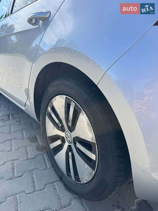 Хетчбек Volkswagen e-Golf 2014 в Хмельницькому