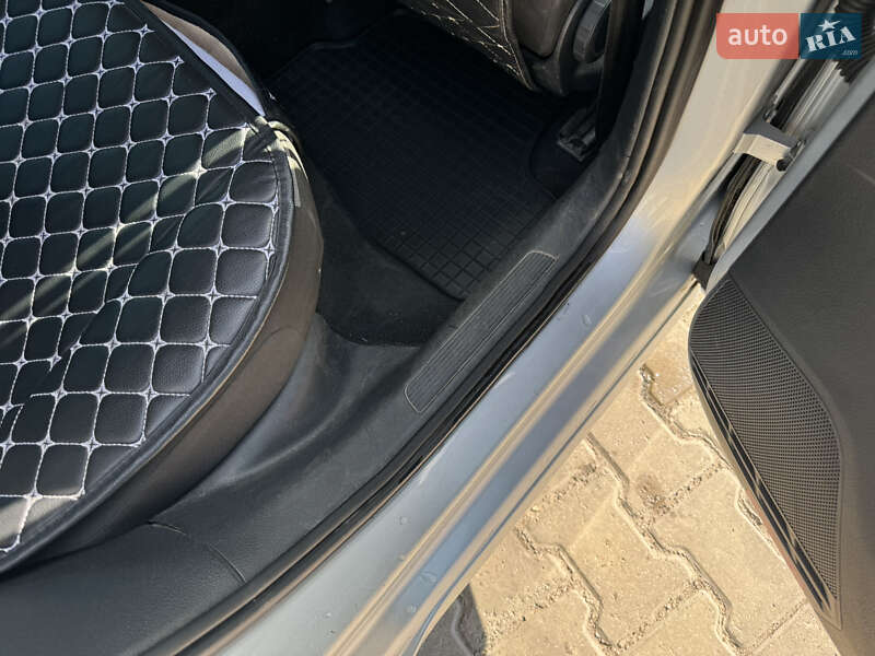 Хетчбек Volkswagen e-Golf 2014 в Хмельницькому