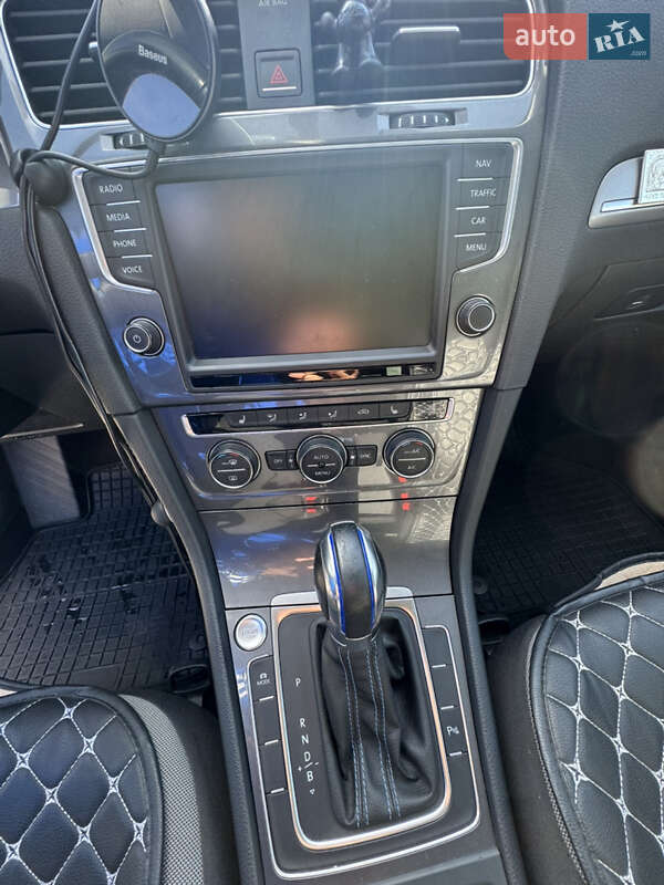 Хетчбек Volkswagen e-Golf 2014 в Хмельницькому