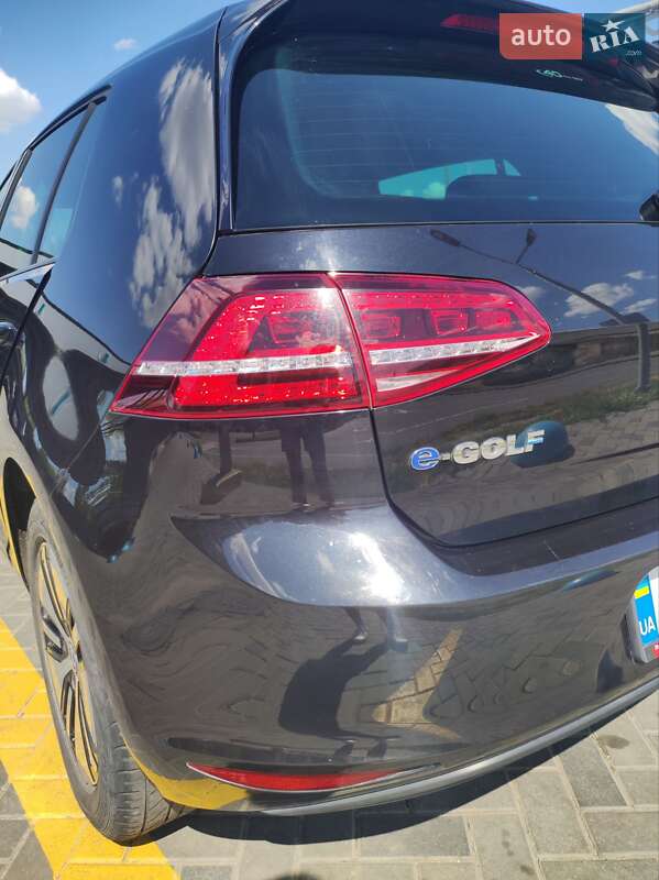 Хетчбек Volkswagen e-Golf 2015 в Запоріжжі