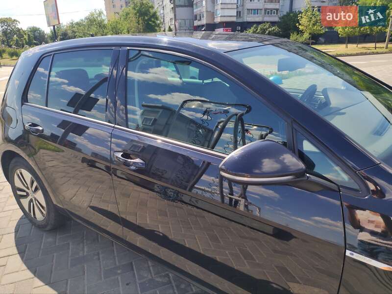 Хетчбек Volkswagen e-Golf 2015 в Запоріжжі