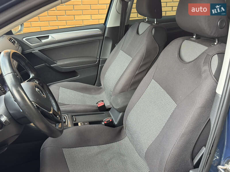 Хетчбек Volkswagen e-Golf 2014 в Вінниці