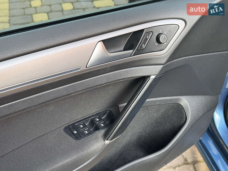 Хетчбек Volkswagen e-Golf 2014 в Вінниці