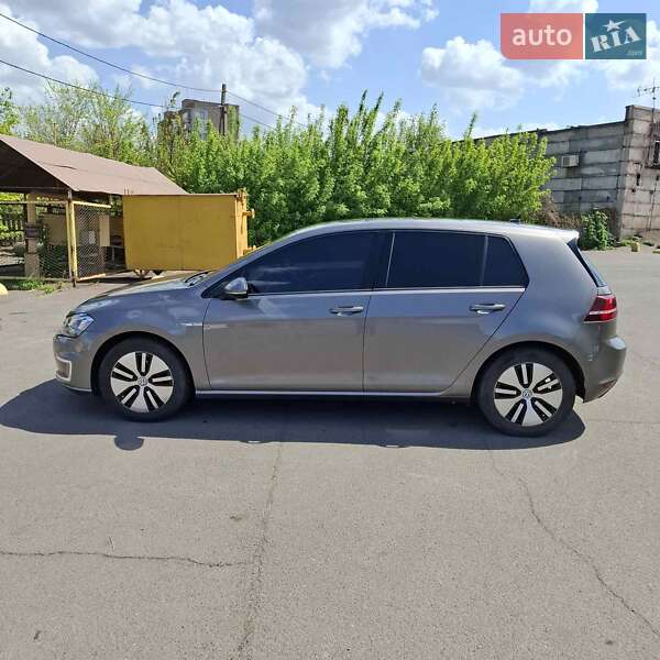 Хетчбек Volkswagen e-Golf 2016 в Кривому Розі