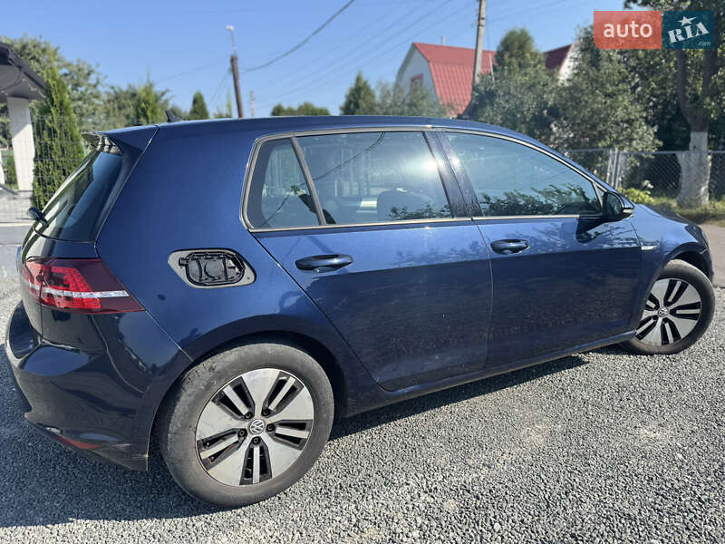 Хетчбек Volkswagen e-Golf 2015 в Рівному