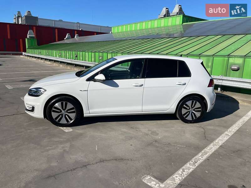 Хетчбек Volkswagen e-Golf 2020 в Києві