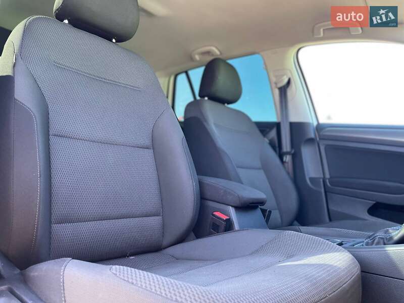 Хетчбек Volkswagen e-Golf 2020 в Києві