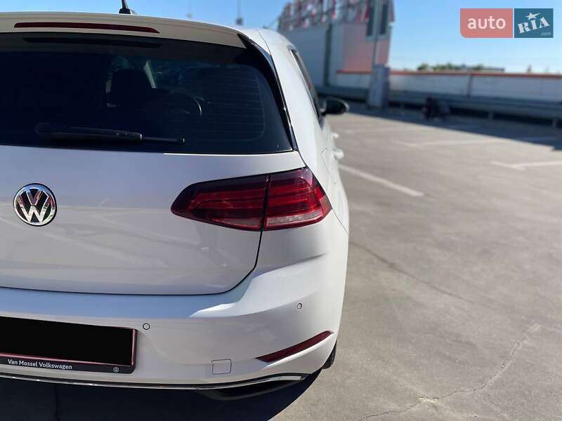 Хетчбек Volkswagen e-Golf 2020 в Києві