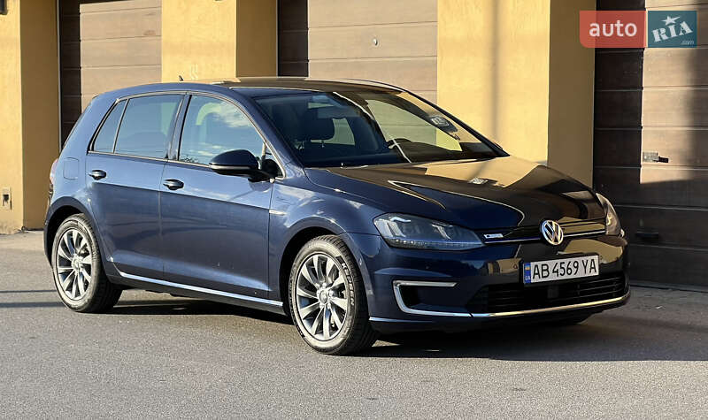Хэтчбек Volkswagen e-Golf 2014 в Виннице
