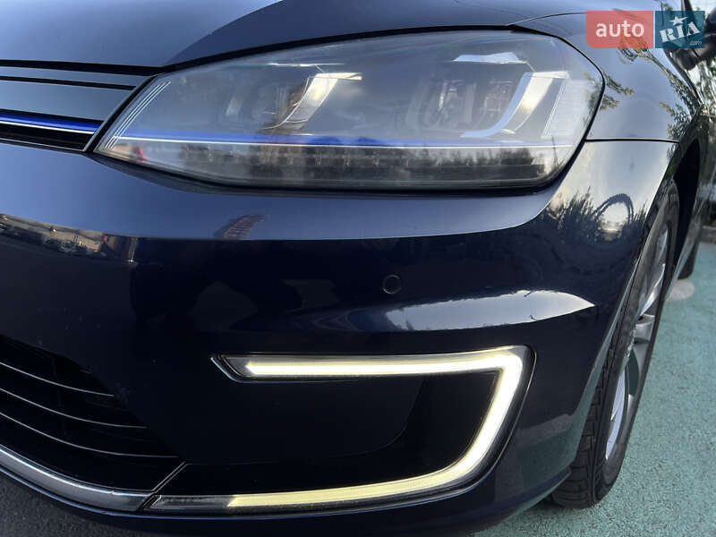 Хэтчбек Volkswagen e-Golf 2014 в Виннице