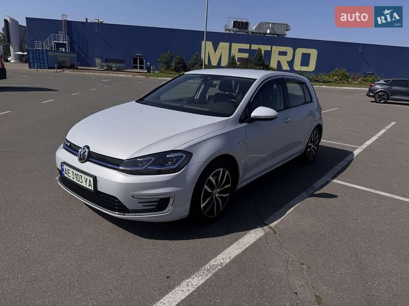 Хэтчбек Volkswagen e-Golf 2018 в Днепре фото 6 Хэтчбек Volkswagen e-Golf 2018 в Днепре
