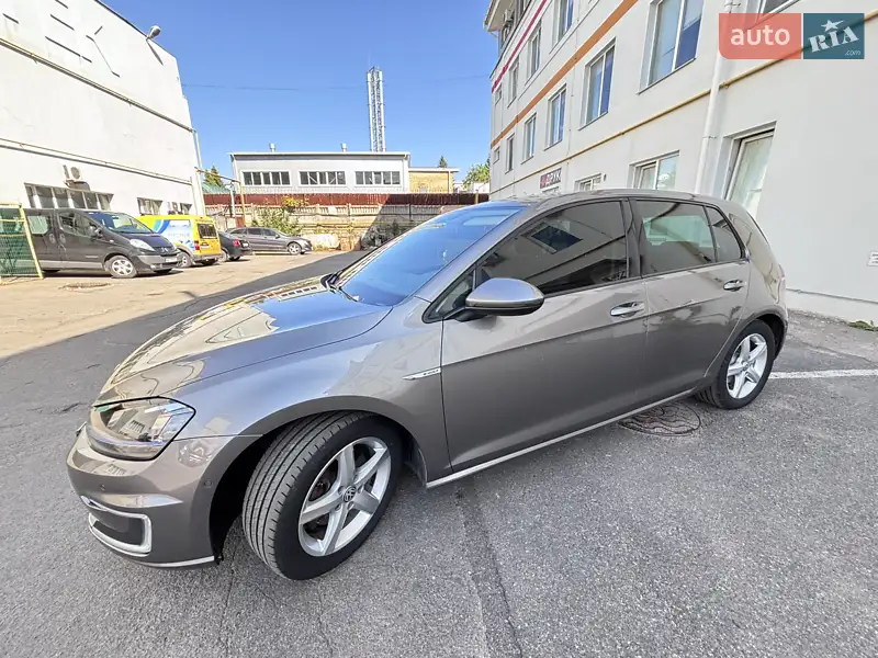 Volkswagen e-Golf 2015 VIN WVWZZZAUZGW901444 фото оголошення 2 з 59