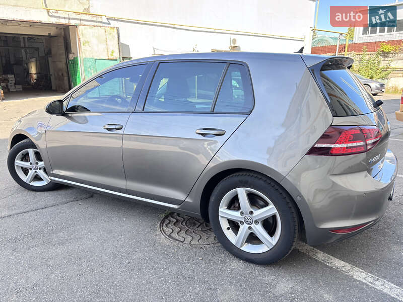 Хетчбек Volkswagen e-Golf 2015 в Вінниці