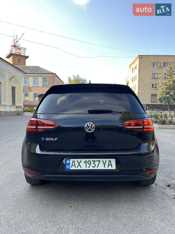 Хетчбек Volkswagen e-Golf 2014 в Краснограді