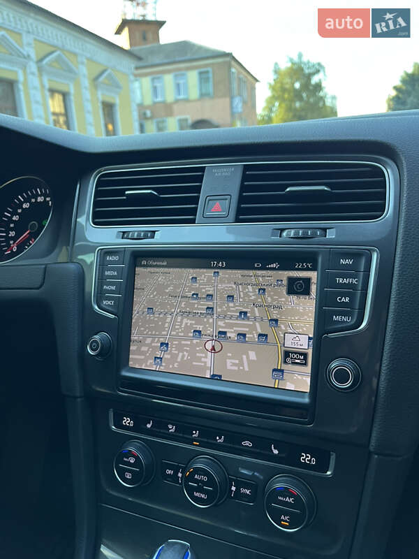 Хетчбек Volkswagen e-Golf 2014 в Краснограді