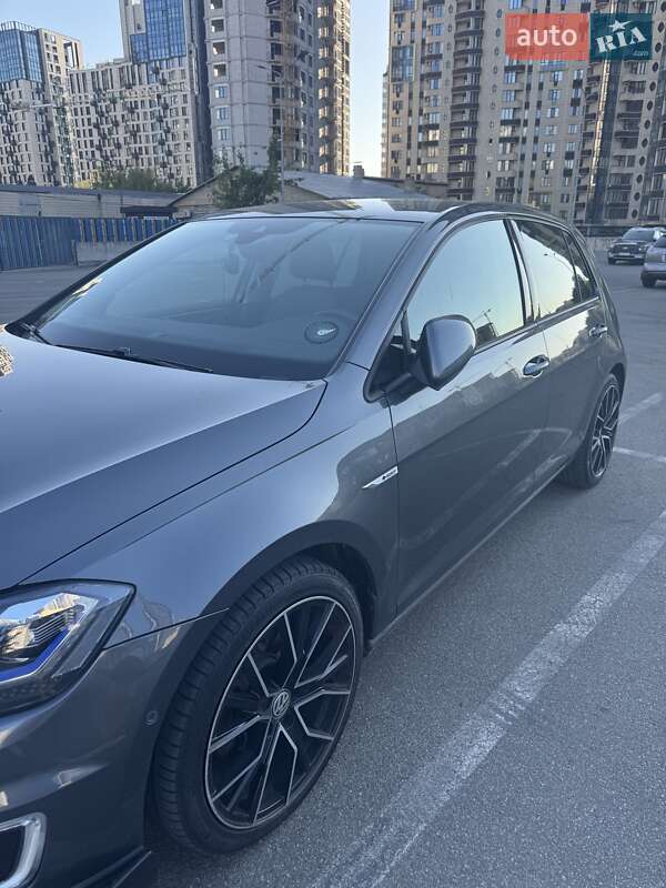 Хетчбек Volkswagen e-Golf 2018 в Києві фото 11 Хетчбек Volkswagen e-Golf 2018 в Києві