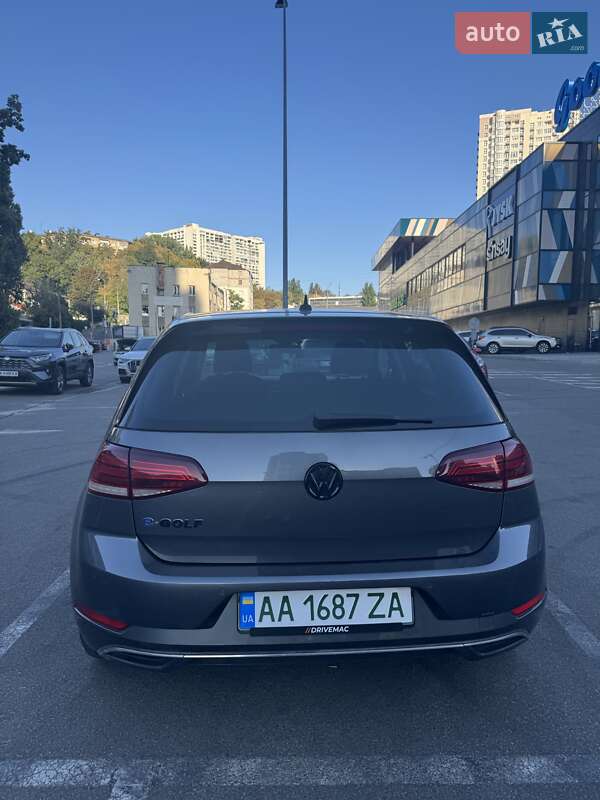Хетчбек Volkswagen e-Golf 2018 в Києві фото 16 Хетчбек Volkswagen e-Golf 2018 в Києві