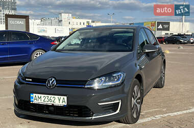 Хетчбек Volkswagen e-Golf 2018 в Житомирі
